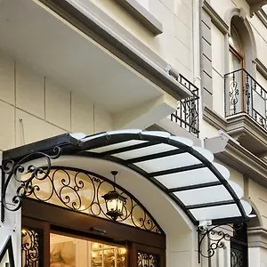 Mirrors 4*, İstanbul Türkiye